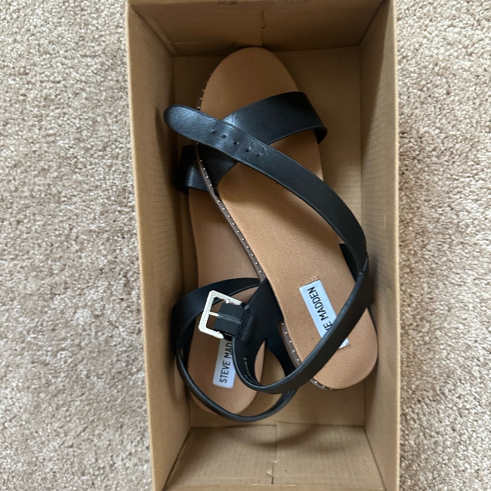 NTW Steve Madden Black Tess Sandals Elegant and Versatile
